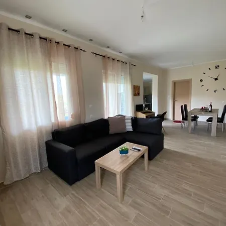 بيت للعطل Casa Mariei *